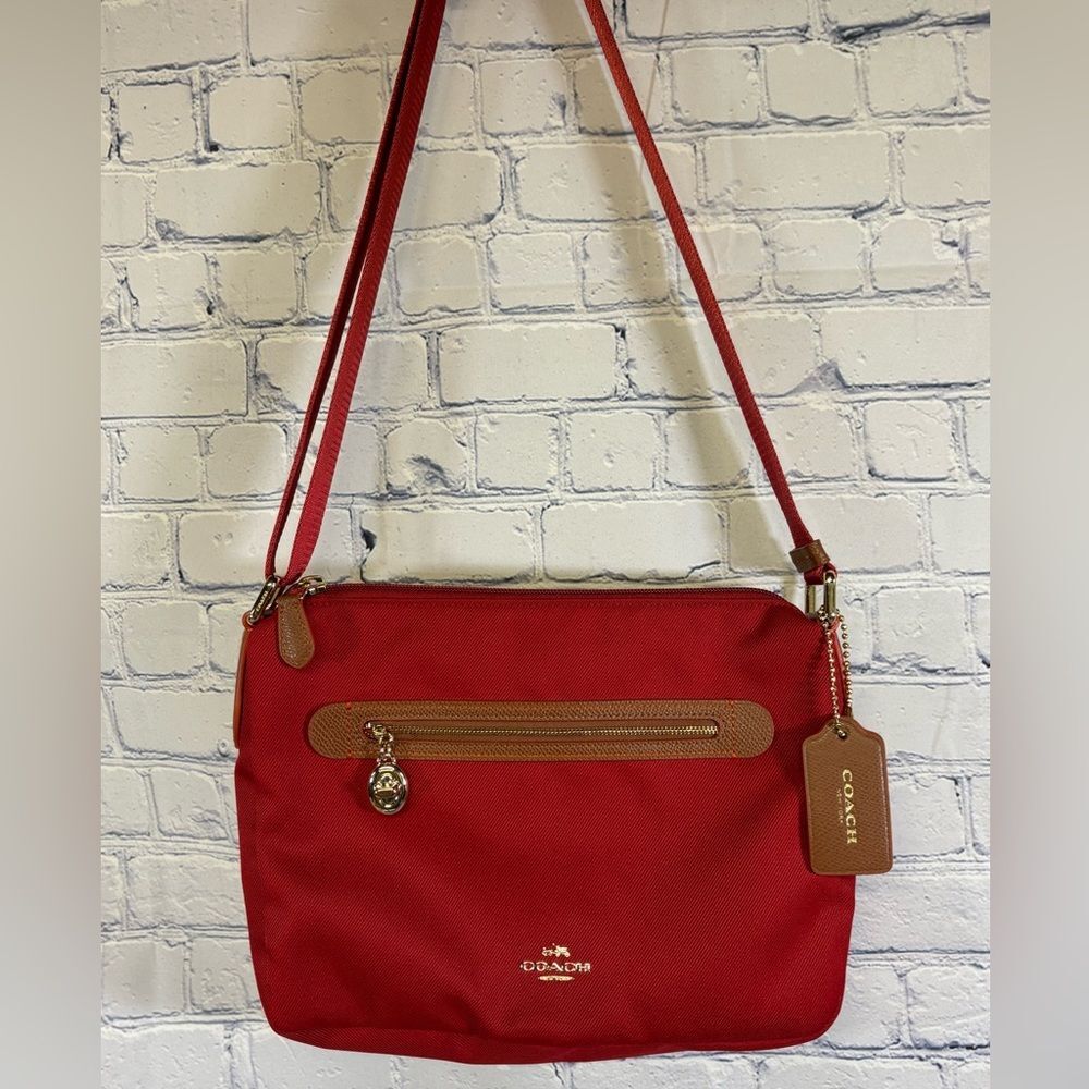 COACH Sawyer Red Crossbody - Picture 2 of 11
